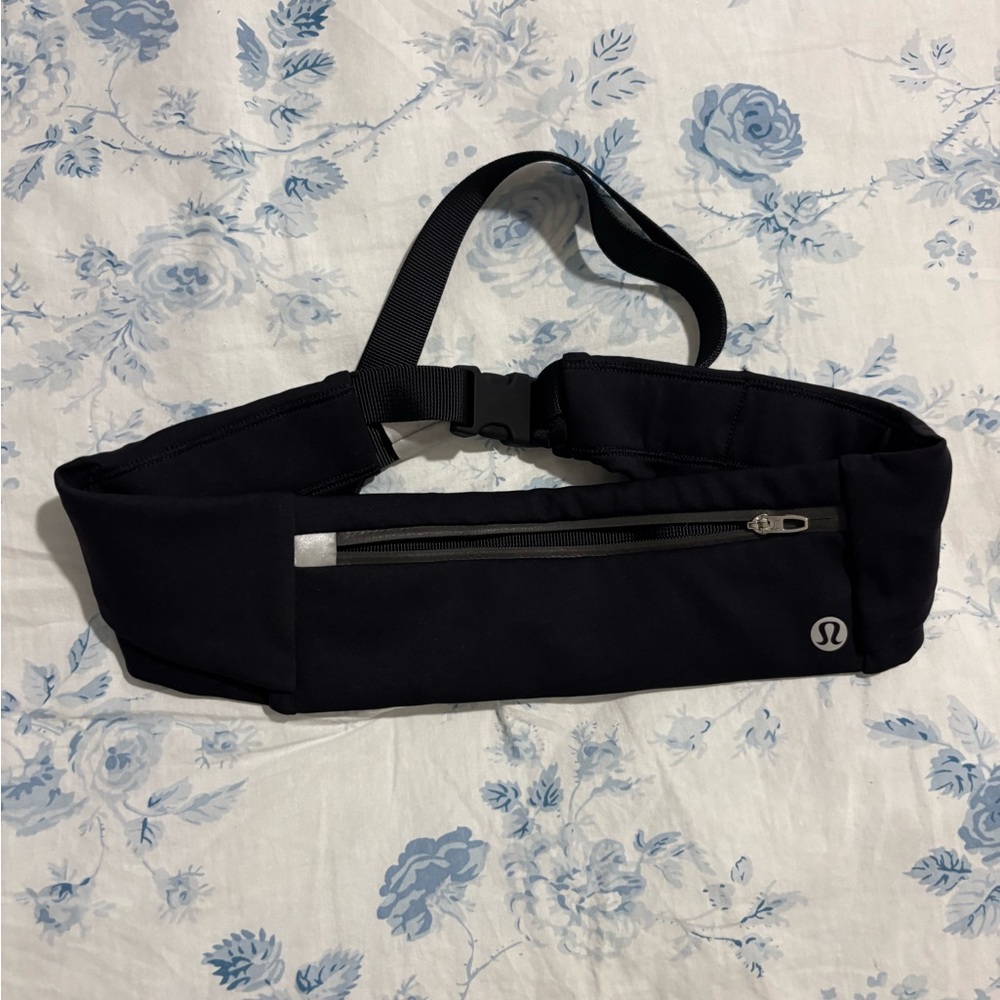lululemon athletica black fast and free running belt